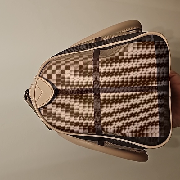 Authentic Burberry Chester Boston Bag - Picture 9 of 17